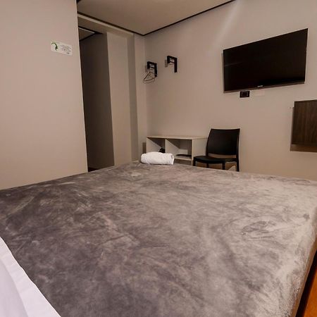Hotel Htl Богота Екстериор снимка