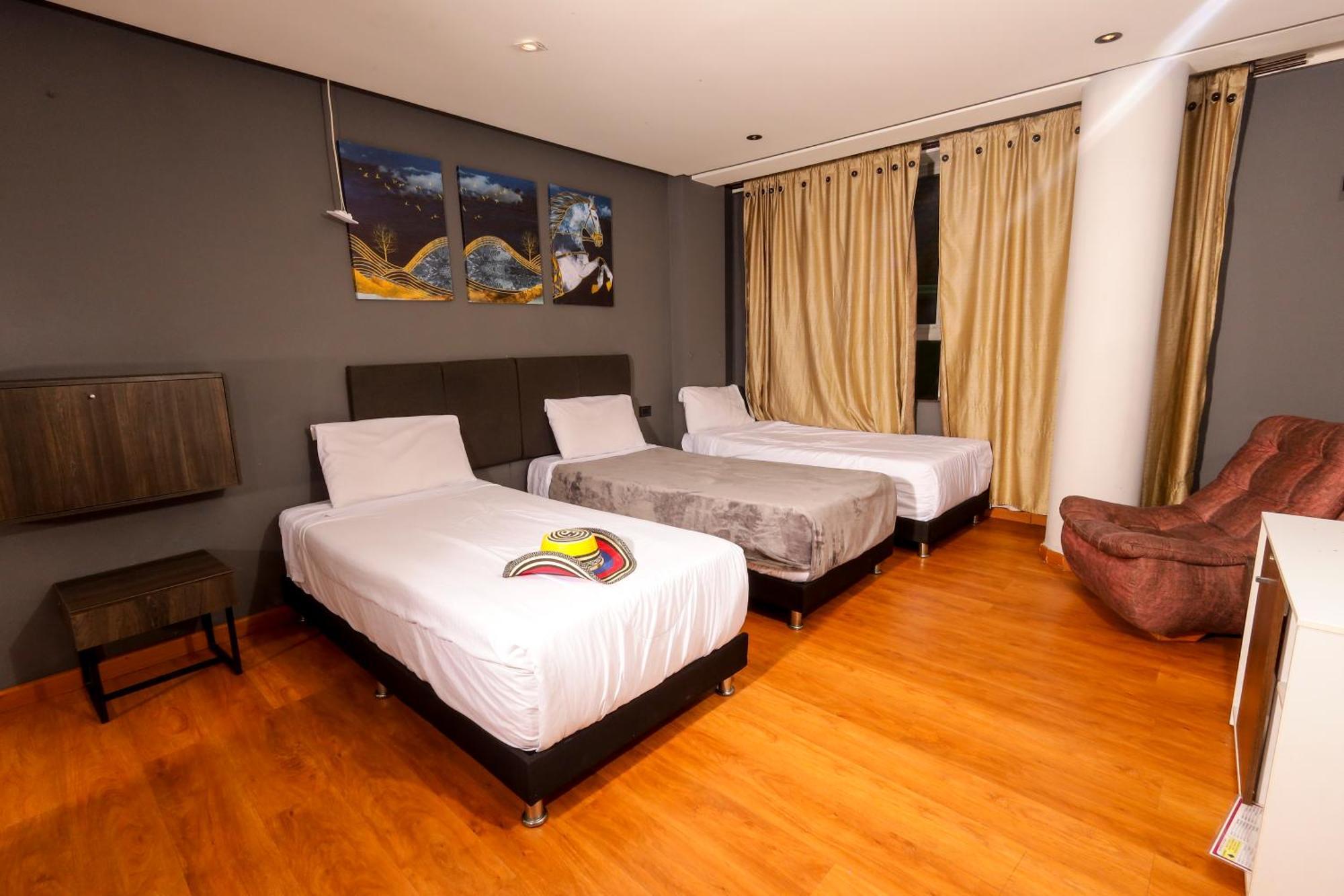 Hotel Htl Богота Екстериор снимка